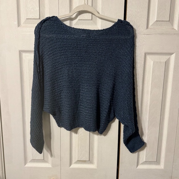 POL - Dollman Sleeve Blue Long Sleeve Tight Stitch Crotchet Sweater - Size Large - Picture 3 of 3